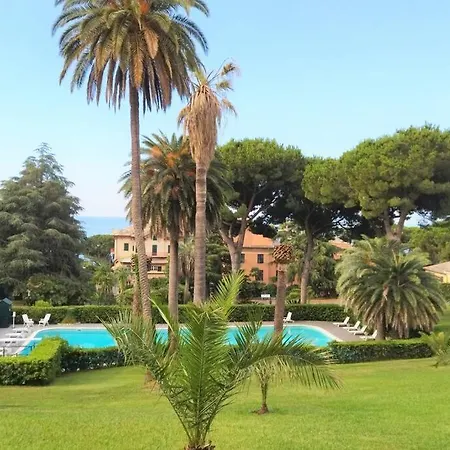 Casaviva - Beautiful Bilo With Shared Pool In Genova Nervi Apartment Exterior photo